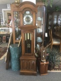 Vintage Ethan Allen Grandfather clock with oak case - good cond