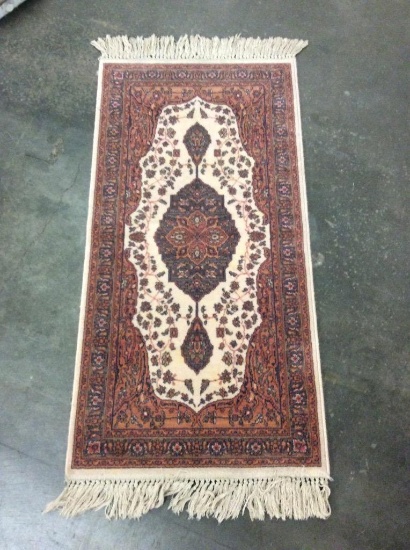 Vintage iranian/persian look runner rug with tassled ends - good cond