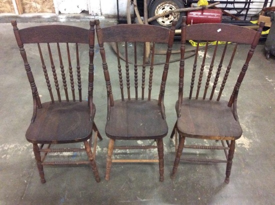Set of 3 antique stick and ball back dining chairs in oak - circa 1900-1910