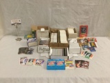 Collection of approximately 1500 sports cards including 1988 topps baseball cards