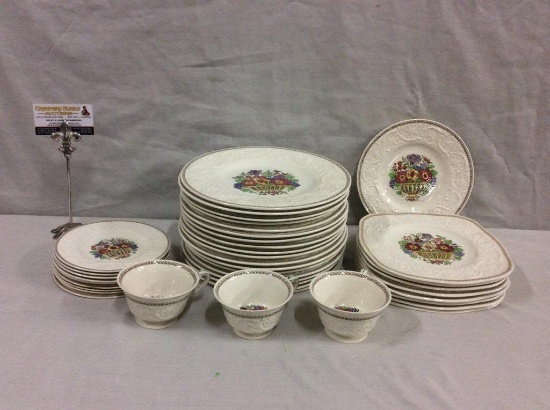 39 item set of Wedgwood Patrician "Windermere" made in England