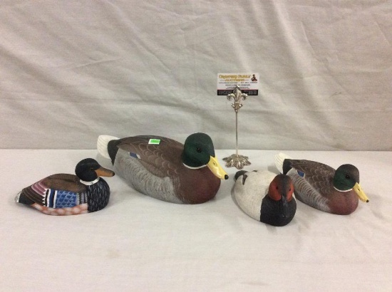 Set of 4 vintage duck decoys incl. 2 1995 wildlife collection signed decoys a + painted stone decoy