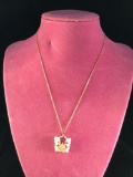 Elegant 18K gold necklace w/ jade pendant @ 2.9 grams total weight
