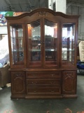 Modern Thomasville china cabinet w/ colonial style design & lighted top