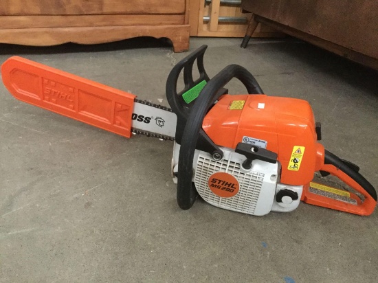 Stihl MS290 Farm Boss chainsaw - fine working condition