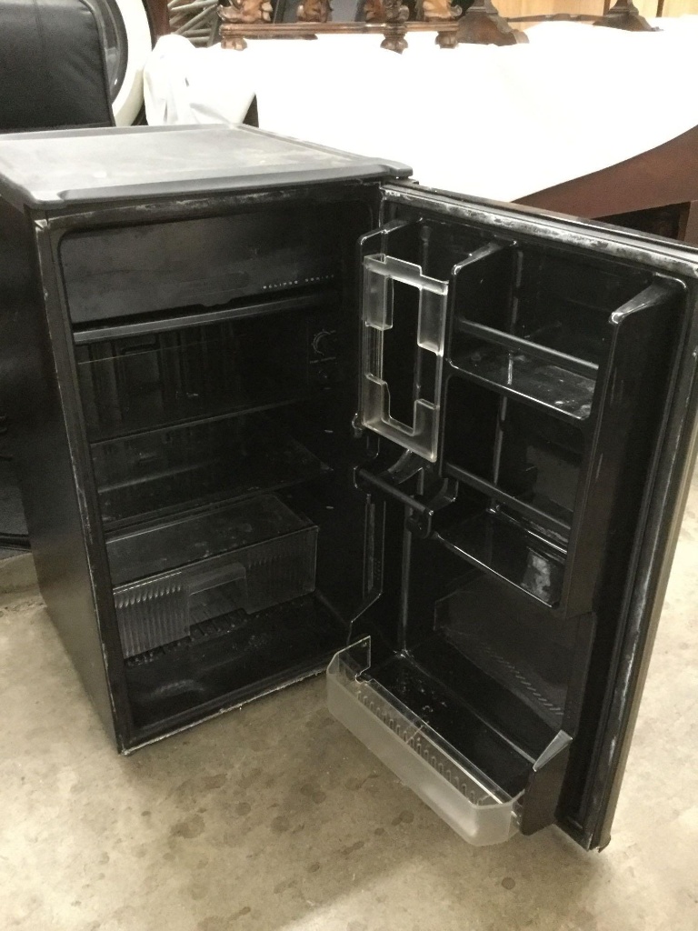 sanyo mini fridge sr4433s