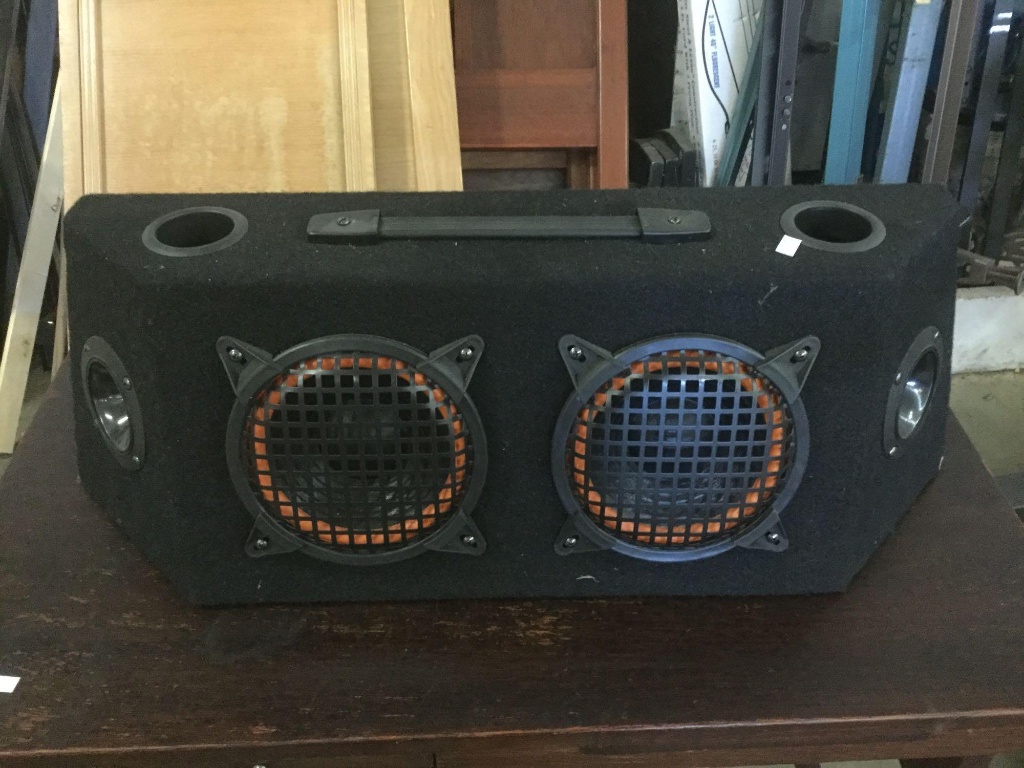 Portable car stereo speaker box with handle, unmarked | Estate & Personal  Property Personal Property | Online Auctions | Proxibid