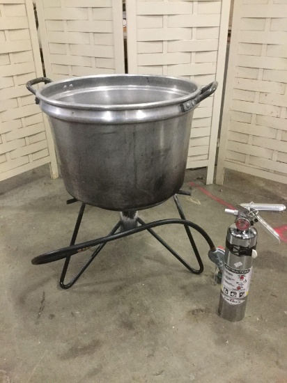 Crab cooking pot with burner stand and gas tank
