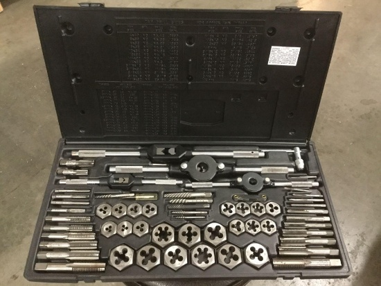 Sears Craftsman 23 piece Tap and Die set in plastic case