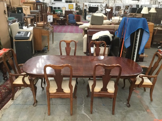 Vintage 40's influenced cherry stain dining table w/ 6 matching chairs & 2 leaves