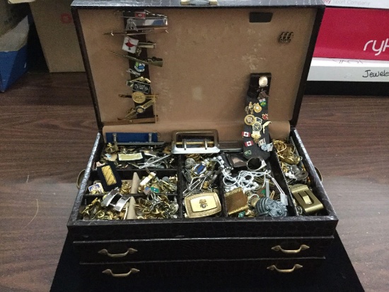 Men?s dresser top jewelry box filled w/ tie-tacs, and misc. items, see pics