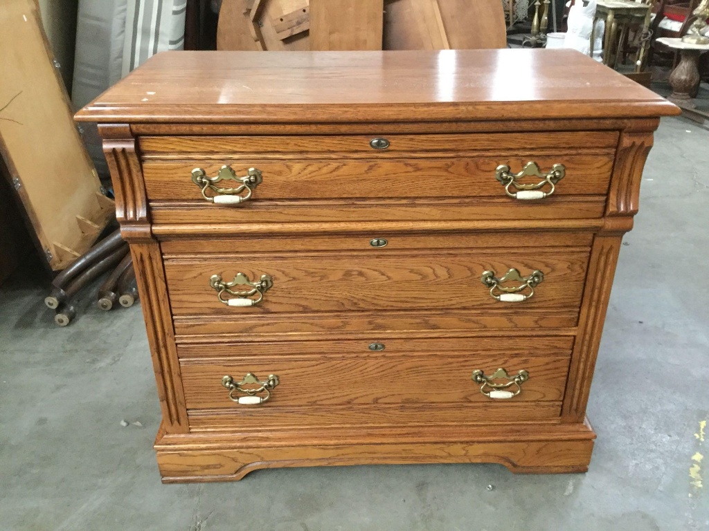 Lexington Recollections 3 Drawers Antique Repro Oak Dresser