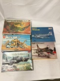 5 assorted model kits, 1/72 scale. Hasegawa Boeing B-17F Flying Fortress, AMT & Roden etc