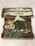 Assorted models in various states of completion, see pics. As is