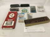 HO Model Train lot, assorted cars and set pieces. See pics.