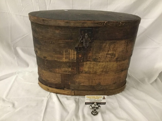 Antique wood porter box with lid - made in Bhutan