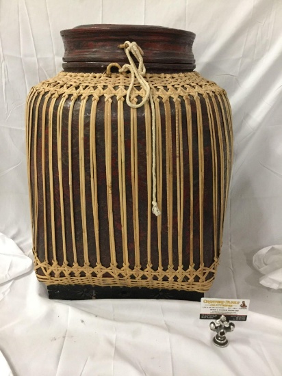 Large antique lacquer ware rice container w/ lid from Burma - lid has some damage