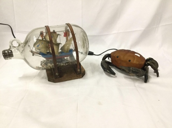 Nautical themed lot. La Pinta boat in a bottle, and crab lamp. Tested, works.