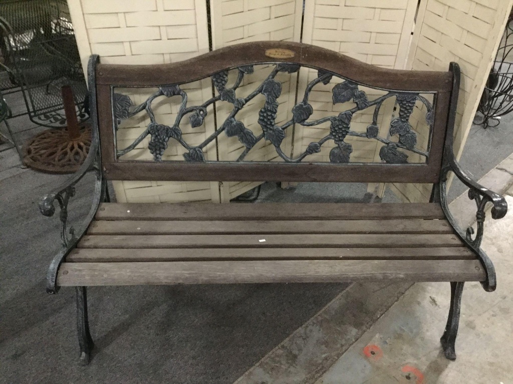 Vintage Metal And Wood Park Bench By Berkeley Forge Foundry Estate Personal Property Furniture Vintage Furniture Online Auctions Proxibid