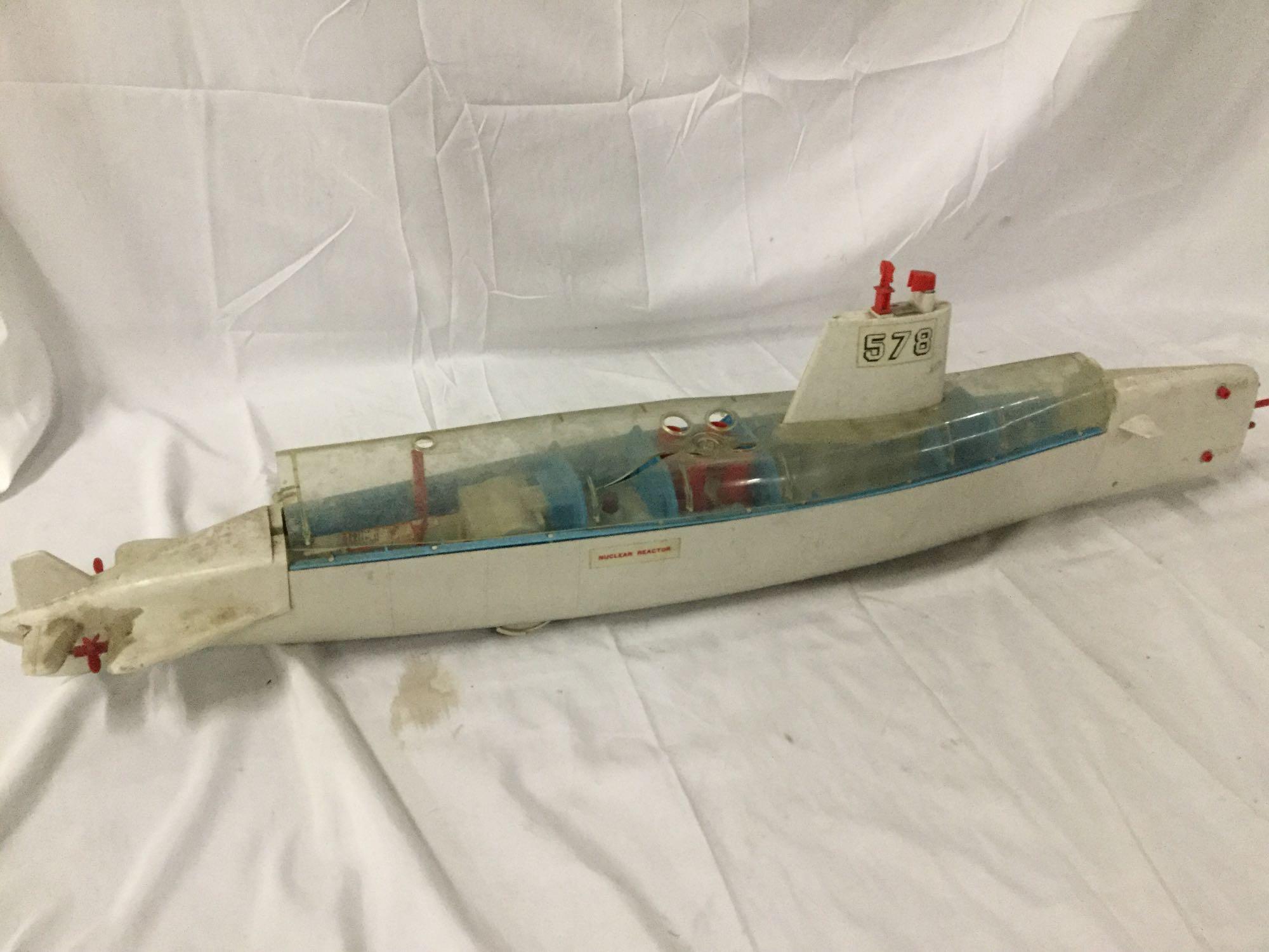 Remco Barracuda 578 nuclear submarine toy , shows