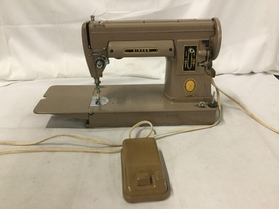 Vintage Singer 301A Sewing Machine, tested works