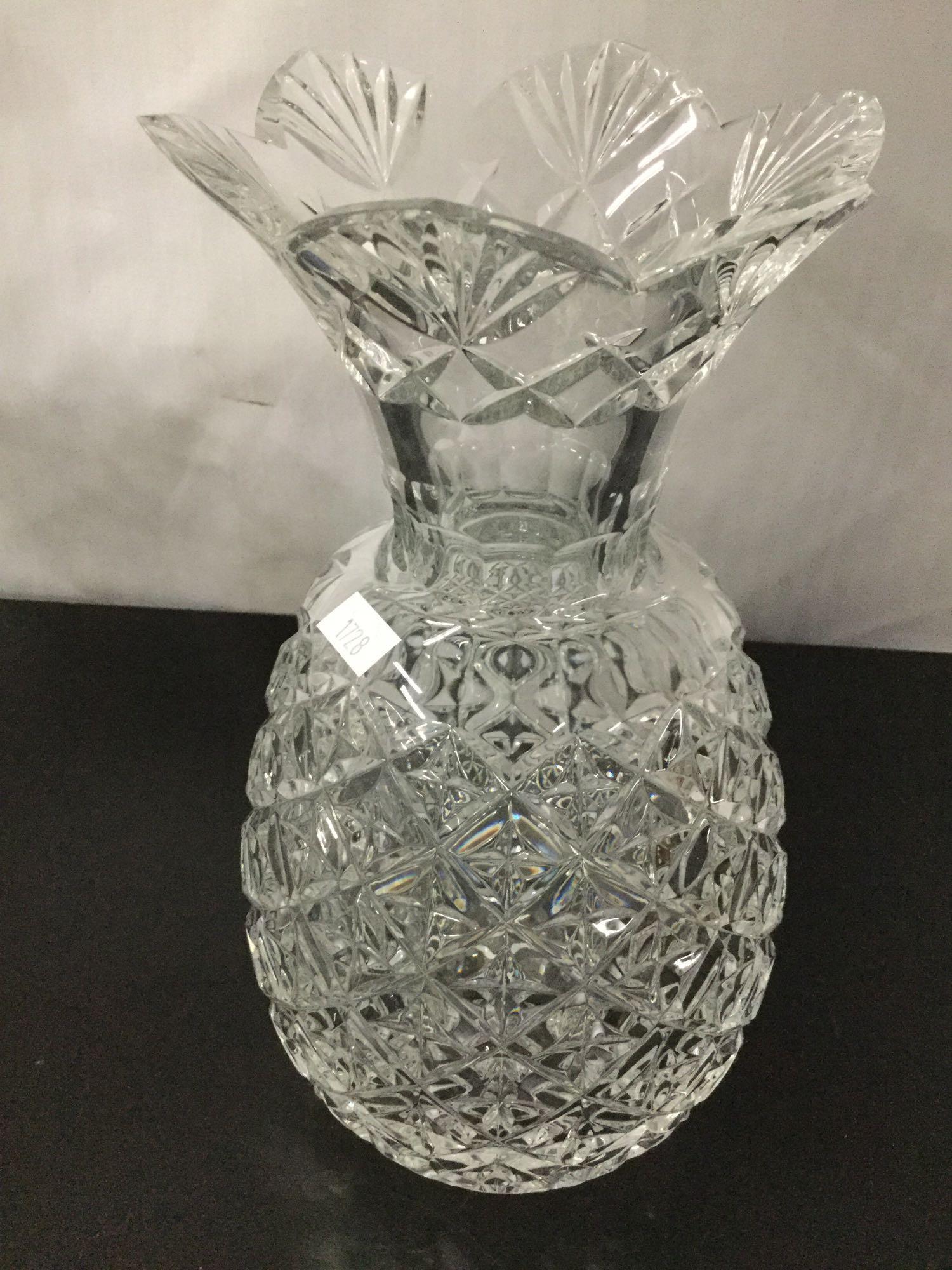 19 Pc Collection Of Crystal Decor Pineapple Vase Ice Bucket