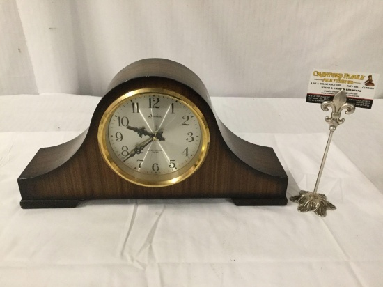 Vintage Linden electronic chime mantle clock