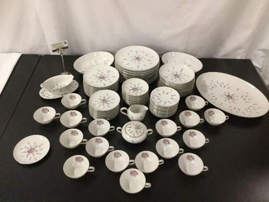 96 pc collection of Harmony House fine china - Rosebud pattern - made in Japan