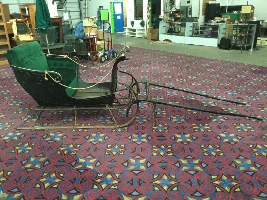 Antique Horse Driven Sleigh w/ cushioned seat by the Baynes Carriage Co, Hamilton Canada - see desc