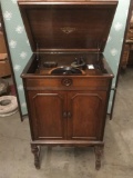 Orthophonic Victrola Talking Machine record player cabinet with extra needles - tested, works