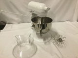 Kitchen Aid Mixer Deluxe Edition with 2 Attachments, See pics. Tested, works.