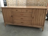 Mid Century Broyhill Buffet in good condition with 4 drawers and 2 cabinets