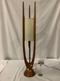 Mid century teak and brass base table lamp with shade - tested and working - good cond