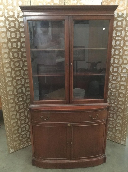 Vintage 1940s Landstrom Furn. co. mahogany rounded base curio cabinet - nice clean design