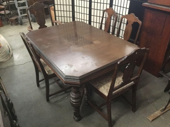 Vintage solid 40's/50's dining room table w/ 6 chairs incl. captains chair - some wear see pics