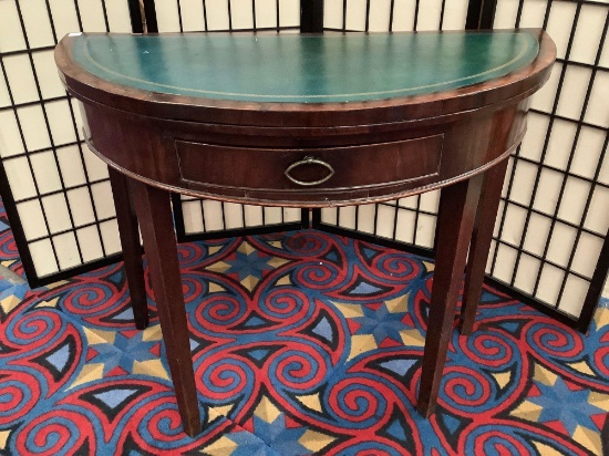 Antique flip top mahogany poker table w/ green felt full top green leather half top circa 1940s-50s