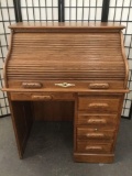 Vintage Oak Roll Top Desk with 4 Drawers - no key