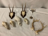 8 pc total - Collection of 4 animal skulls (2 with lower jaws), 2 mounted with antlers, a set of