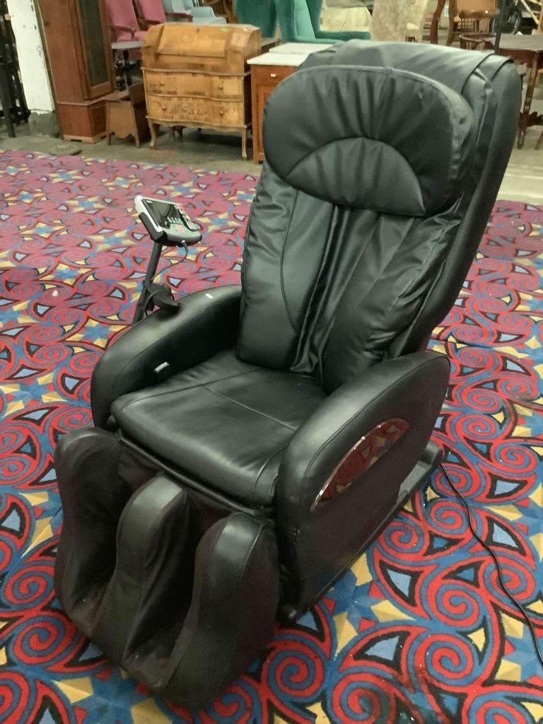 Sanyo electric massage lounger chair , model no. HEC-DR7700K | Art,  Antiques & Collectibles Collectibles | Online Auctions | Proxibid