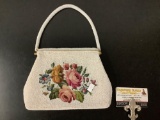 Vintage beaded ladies purse/handbag, with floral design, marked: hand made in Hong Kong