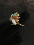 Brilliant 14k gold ring with multicolor jade setting - red, yellow, green, black & white - 7 grams