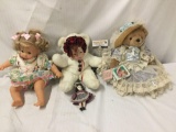 4x vinyl and composite dolls. Lissi, Bearly People and more. Largest doll measures approximately