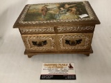 Vintage wind up music jewelry box made in Japan Antoine Watteau (1684-1721) plays: Le Foret damour