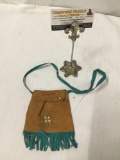 Vintage 1965 Disneyland Frontierland Indian Village beaded leather souvenir ouch