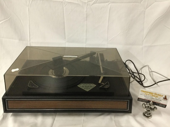 Vintage Genuine Diamond LP Stylus phonograph record player, Tested and working
