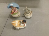 3x ceramic figure art