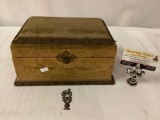 Antique wooden jewelry box with simple design - as is see pics / desc