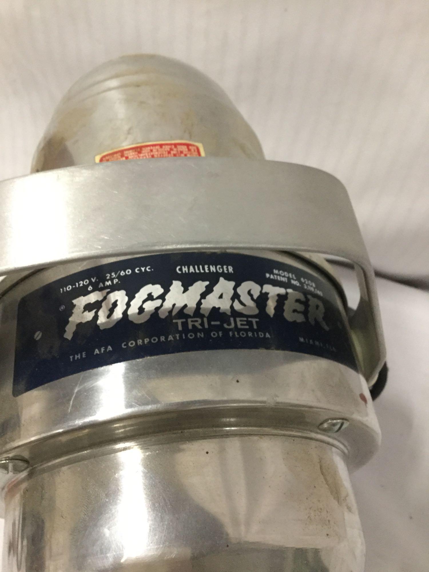 Vintage challenger fogmaster 6208 Tri-Jet fog | Proxibid