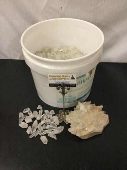 Huge collection of quartz crystal - 1 large pieces and bucket of smaller pieces - see pics