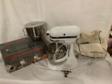 Kitchen Aid lot incl. Kitchen Aid mixer, extra bowl, quilted cover, slicer, shredder, grinder etc